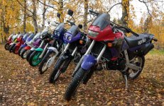 Omat mopot rivissä 2018 osa 1.jpg Omat mopot rivissä 2018 osa 1.jpg