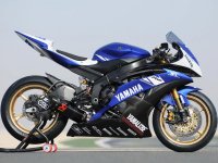 yamaha-r1_key_7.jpg