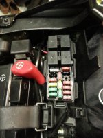 rele ja sulakkeet.jpg rele ja sulakkeet.jpg