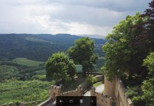 Linna 2.jpg Linna 2.jpg