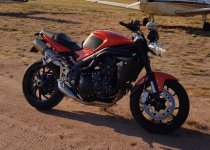 Triumph01.jpg Triumph01.jpg